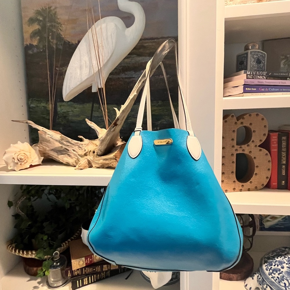 MICHAEL KORS REVERSIBLE WHITE/BLUE TOTE BAG ~ Excellent Condition - Picture 7 of 10